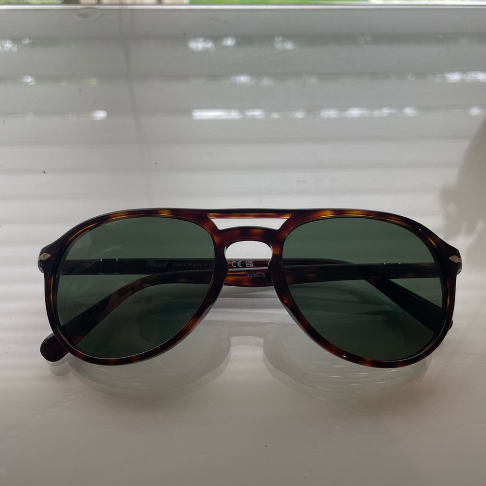 persol barely worn sunglasses